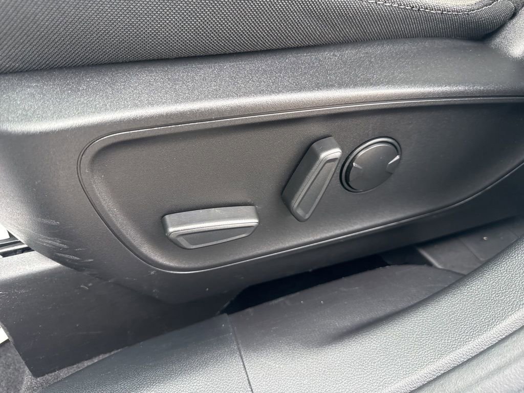 Used 2022 Ford Escape SE w/ Convenience Package image 8