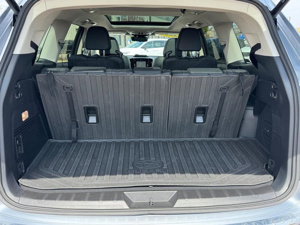 Used 2023 Subaru Ascent Touring AWD/4WD image 5