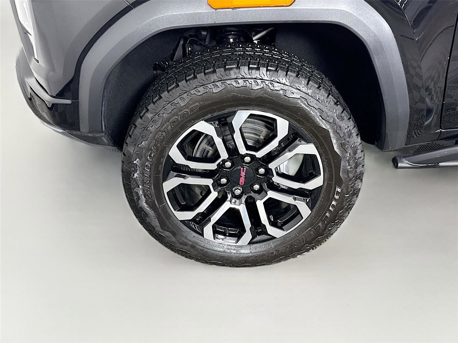 Used 2025 GMC Canyon AT4 w/ Nightfall Edition image 23