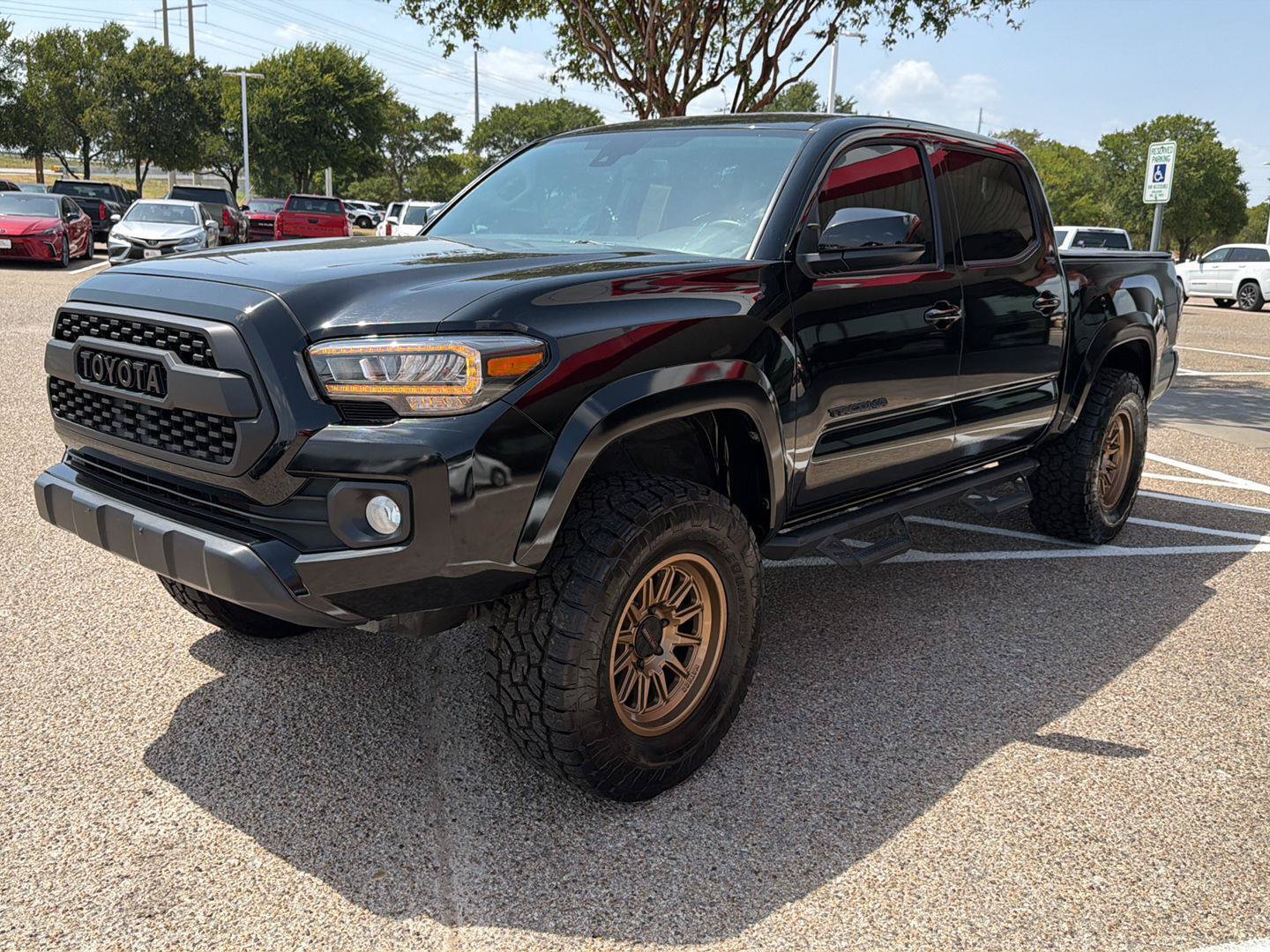 Used 2023 Toyota Tacoma SR5 RWD image 7