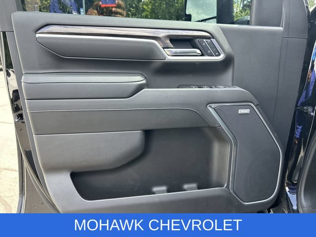 Used 2025 Chevrolet Silverado 2500 LTZ w/ LTZ Convenience Package AWD/4WD image 24