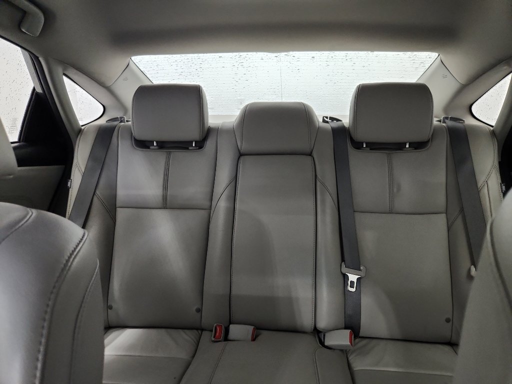 Used 2013 Toyota Avalon XLE Premium image 29