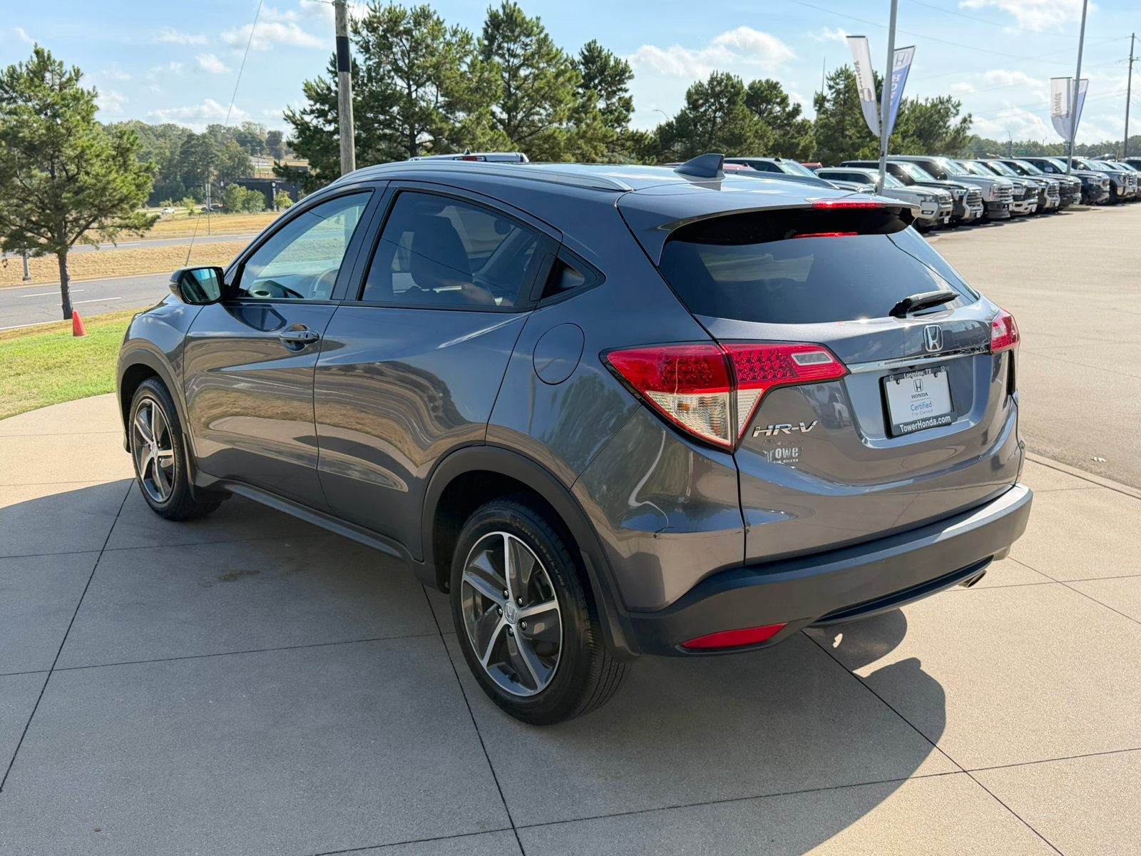 Certified 2022 Honda HR-V EX-L image 4