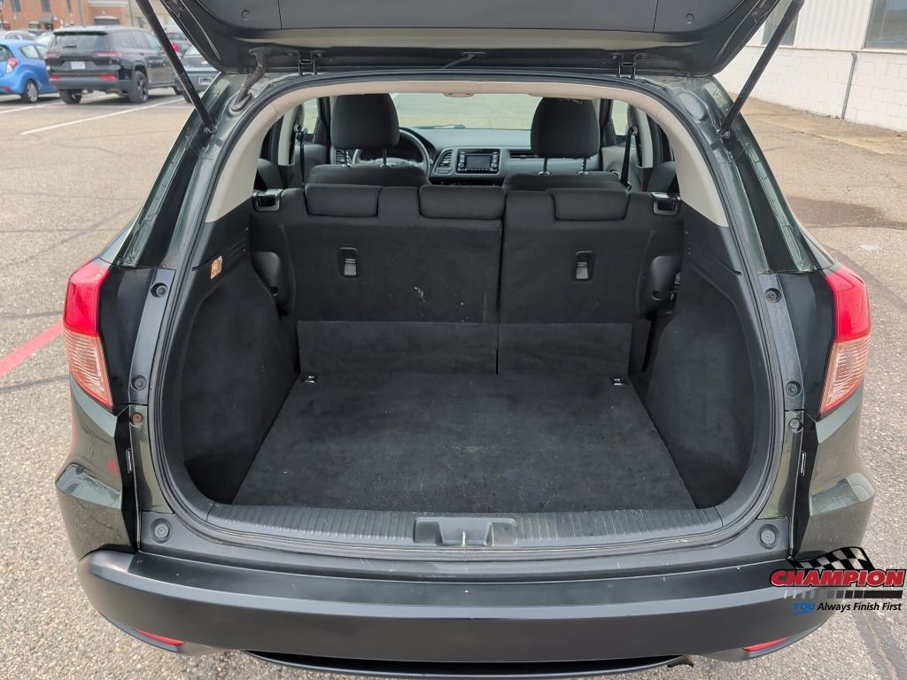 Used 2018 Honda HR-V LX image 8
