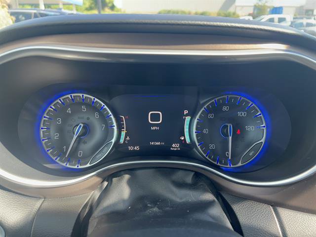 Used 2018 Chrysler Pacifica Touring-L Plus w/ Advanced Safetytec Group FWD image 21