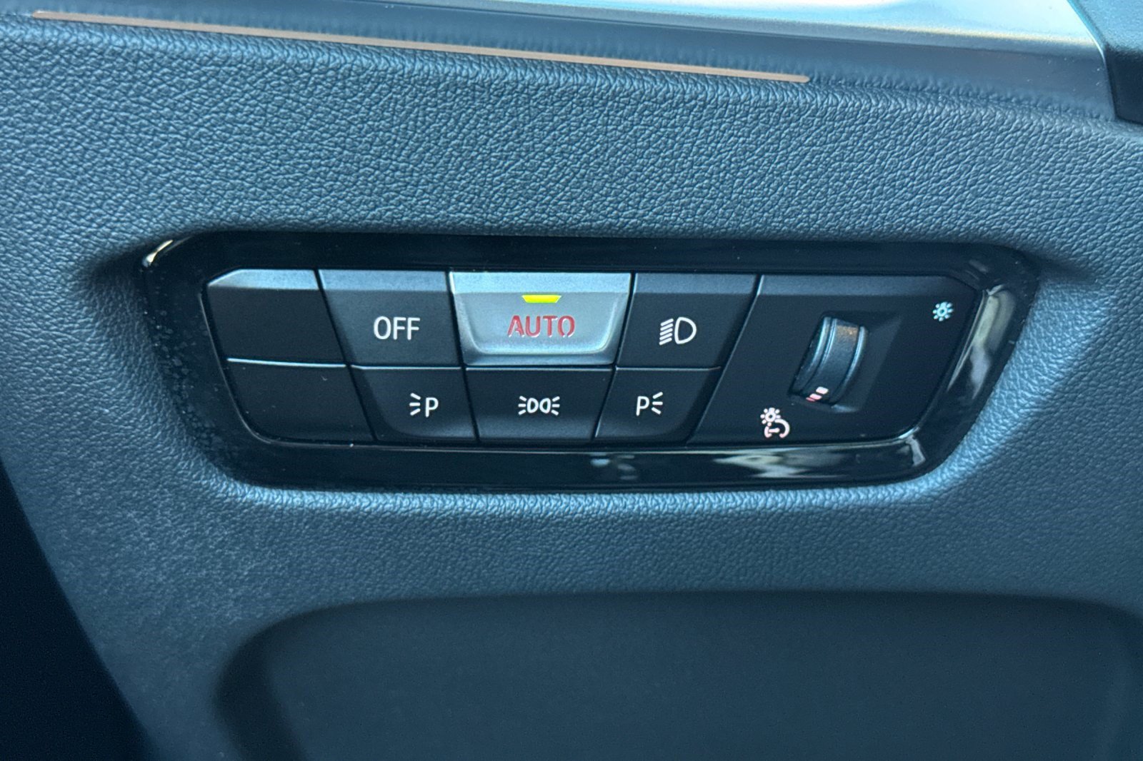 Used 2024 BMW M2 w/ Lighting Package RWD image 37