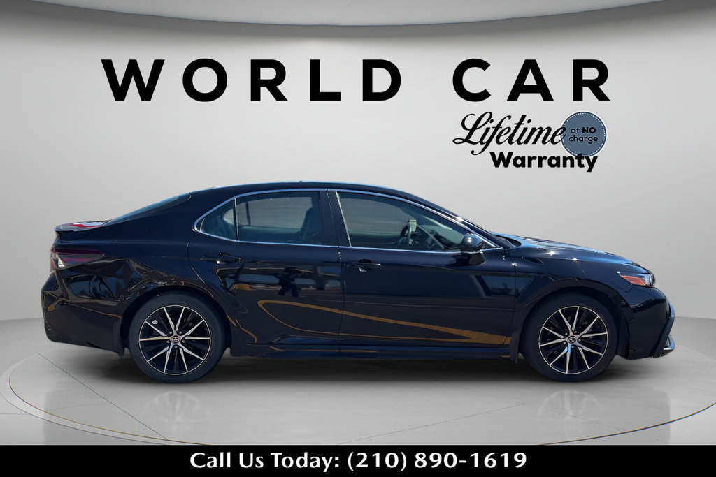 Used 2024 Toyota Camry SE FWD image 2