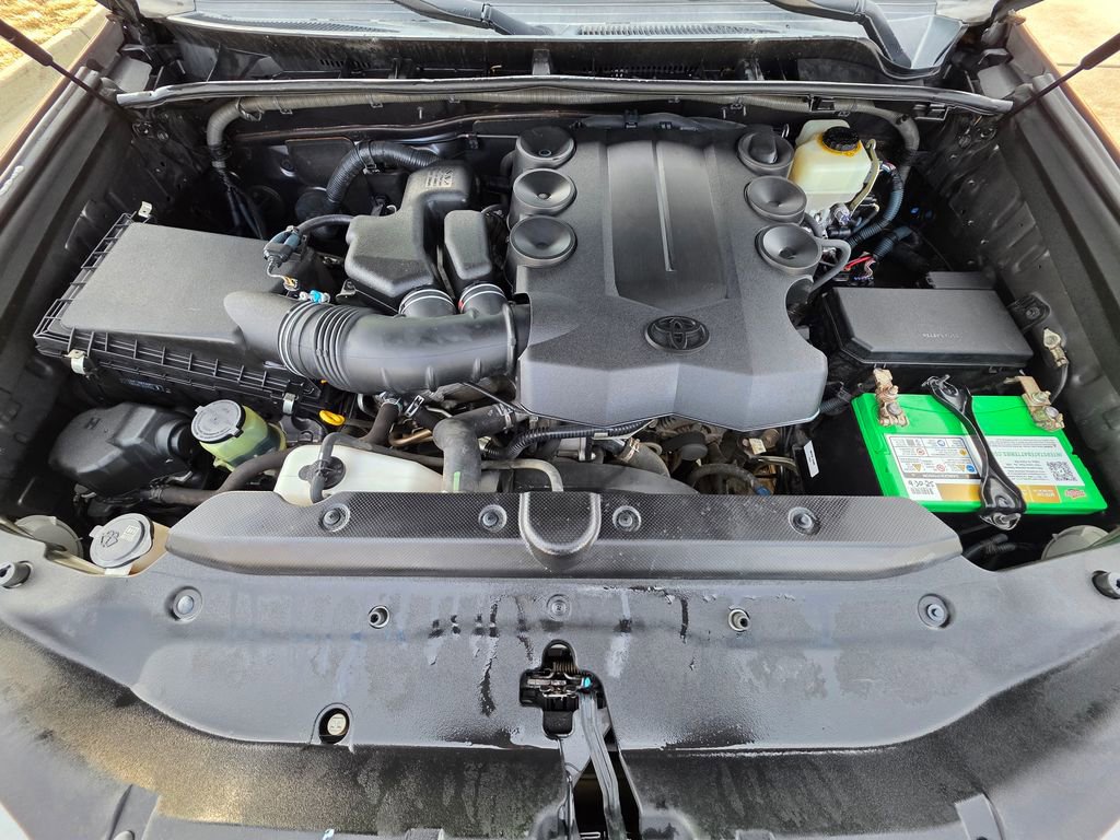 Used 2015 Toyota 4Runner SR5 image 31