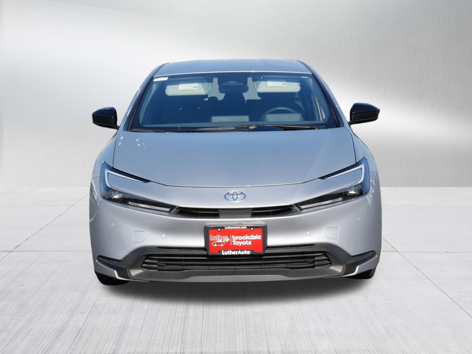 Certified 2025 Toyota Prius LE FWD image 2