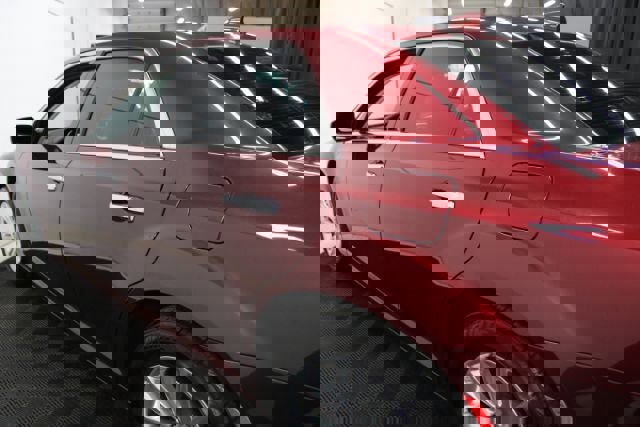 Used 2016 Chrysler 300 C image 8