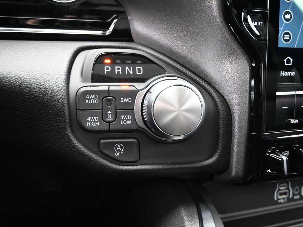 New 2026 RAM 1500 Laramie AWD/4WD image 14