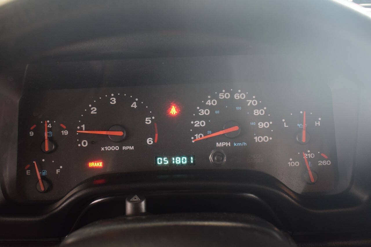 Used 2004 Jeep Wrangler SE AWD/4WD image 34