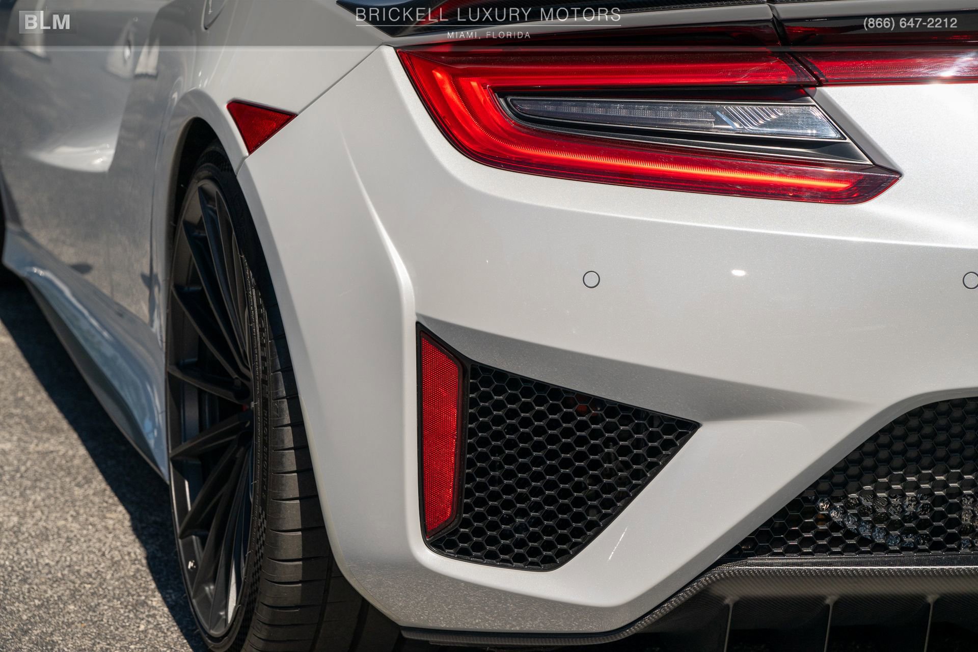 Used 2017 Acura NSX image 43