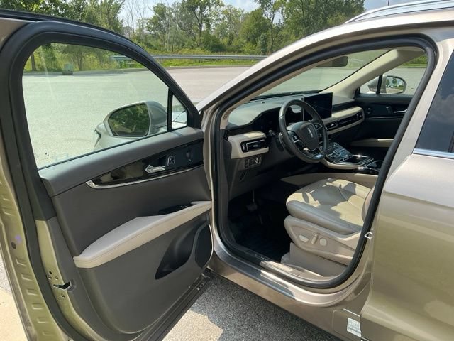 Used 2021 Lincoln Nautilus Reserve AWD/4WD image 15