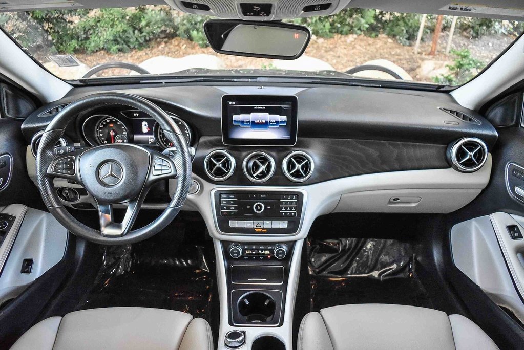 Used 2019 Mercedes-Benz GLA 250 4MATIC image 12