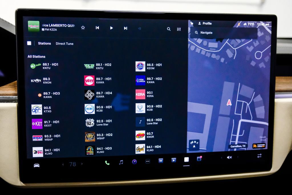 Used 2023 Tesla Model S Standard Range image 29