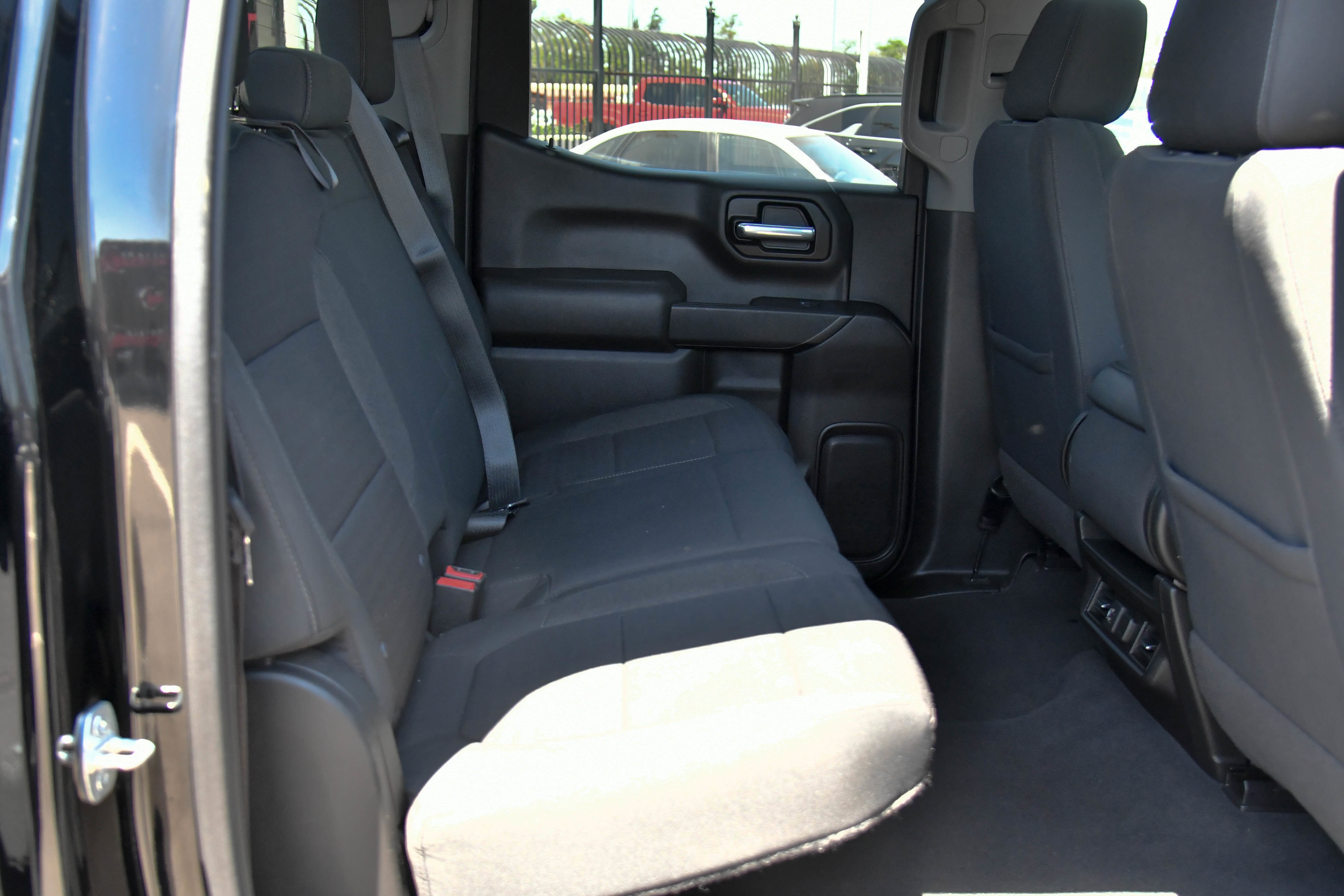 Used 2022 Chevrolet Silverado 1500 LT RWD image 41