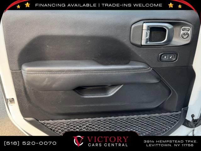 Used 2023 Jeep Wrangler Sahara image 11