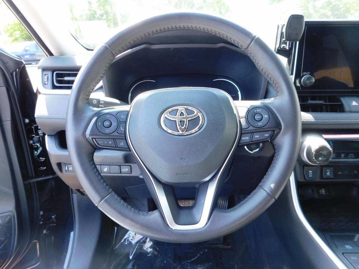 Used 2024 Toyota RAV4 XLE image 9