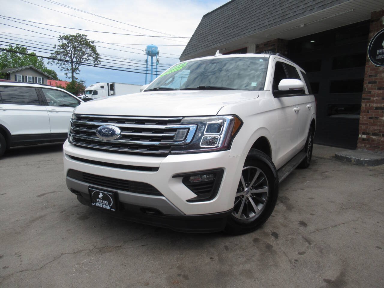 Used 2019 Ford Expedition XLT w/ Equipment Group 202A AWD/4WD image 35