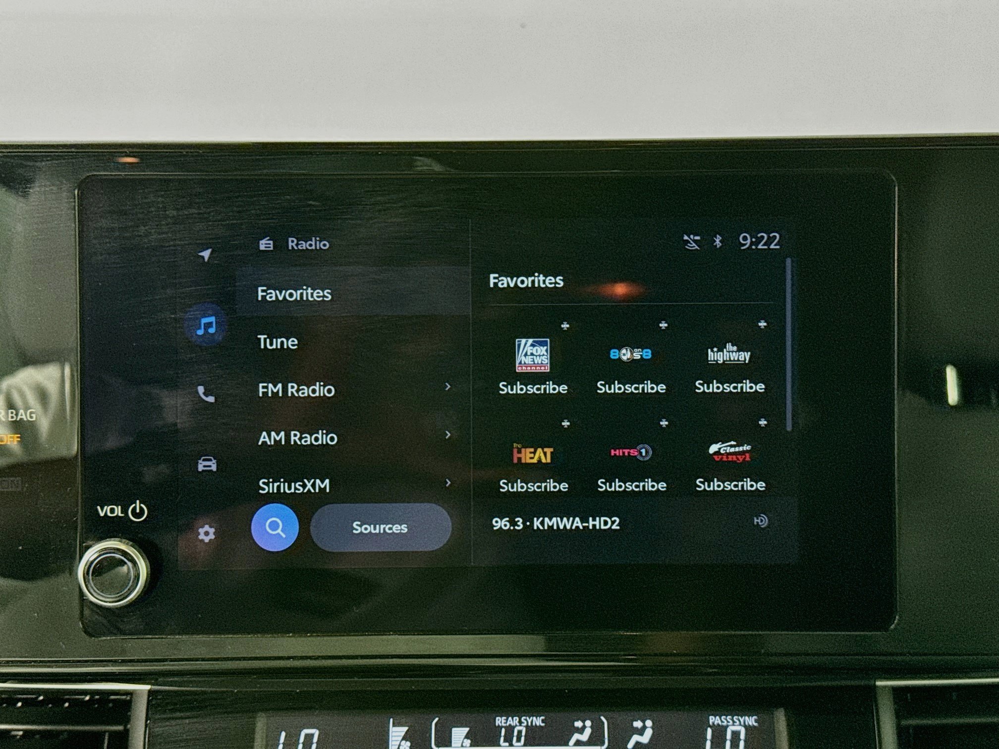 Certified 2025 Toyota Sienna LE FWD image 14