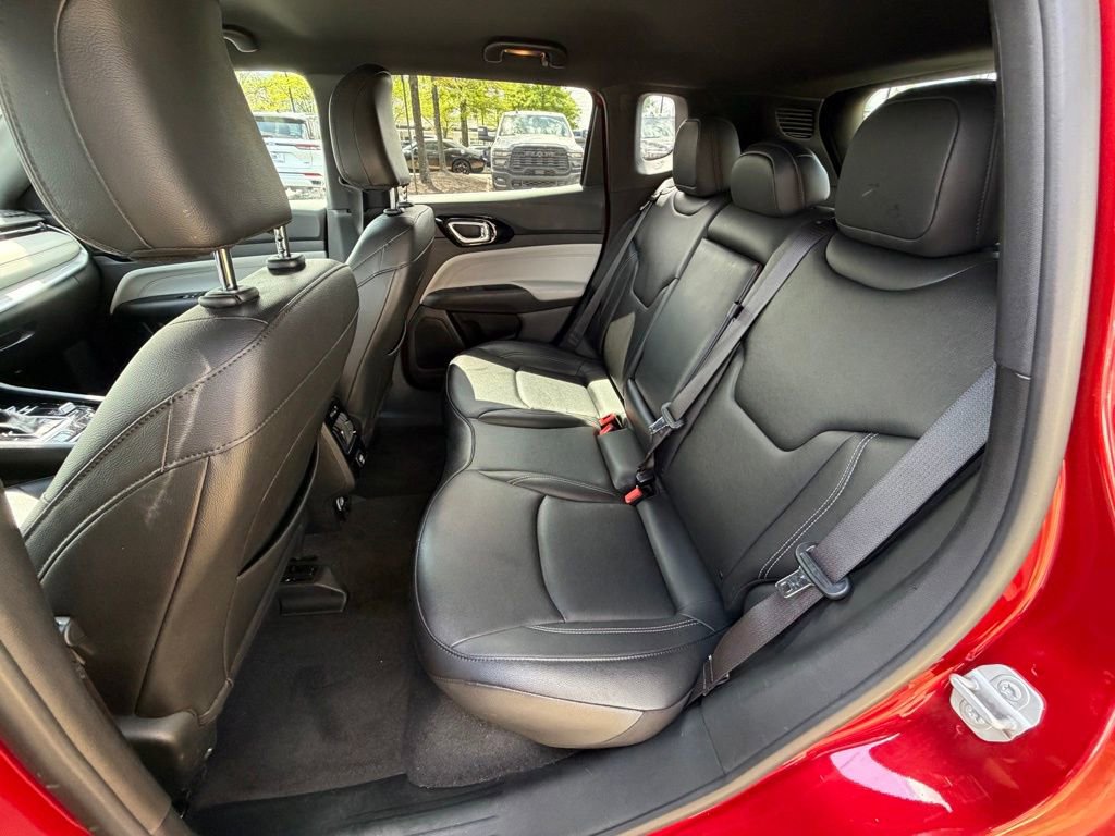 Certified 2025 Jeep Compass Limited AWD/4WD image 18