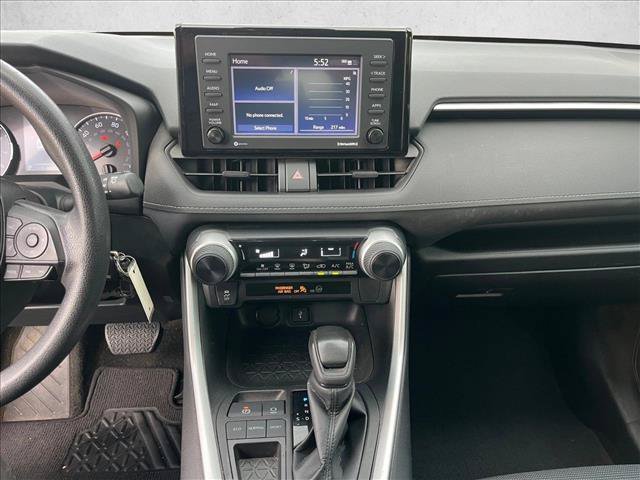 Used 2022 Toyota RAV4 LE FWD image 11