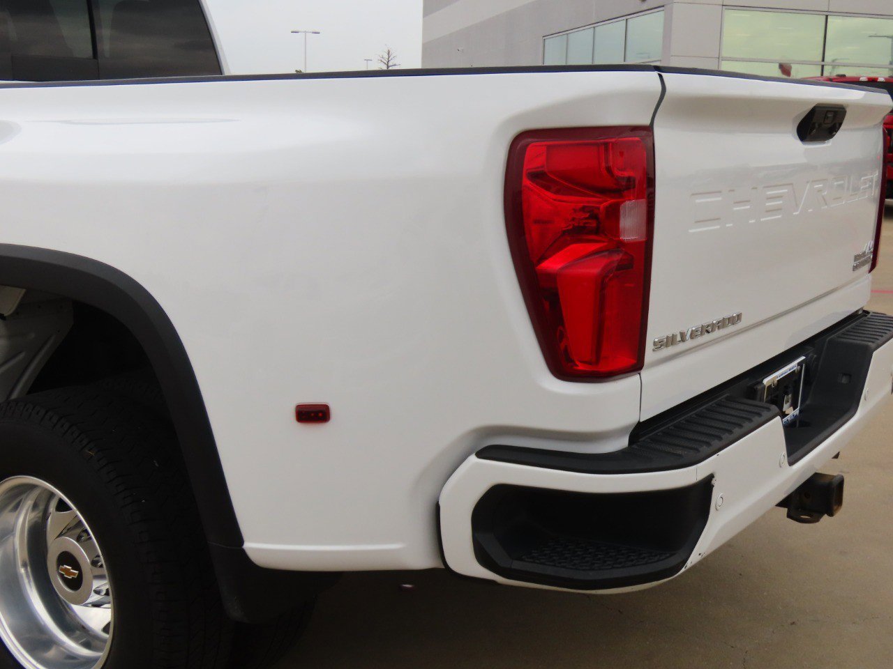 Used 2022 Chevrolet Silverado 3500 High Country w/ Technology Package image 15