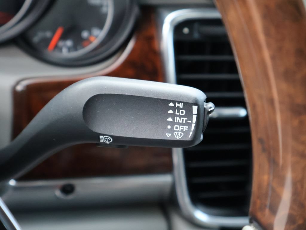 Used 2013 Porsche Panamera GTS AWD/4WD image 32