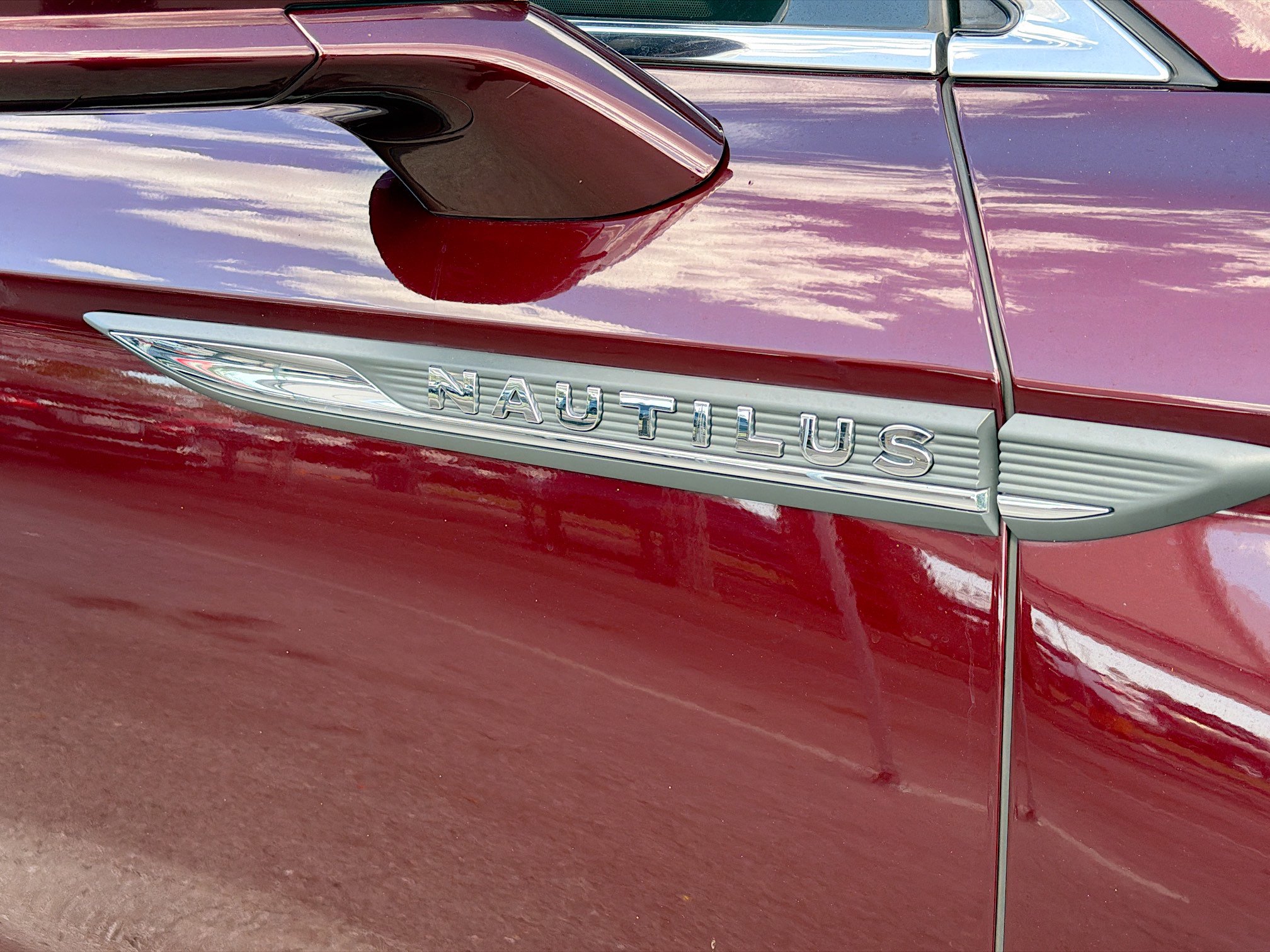 Used 2021 Lincoln Nautilus FWD image 12