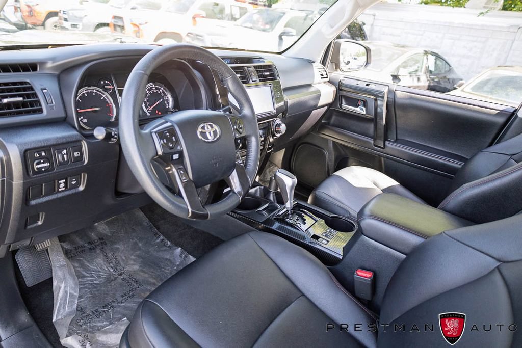 Used 2022 Toyota 4Runner TRD Off-Road Premium w/ Moonroof Package AWD/4WD image 19