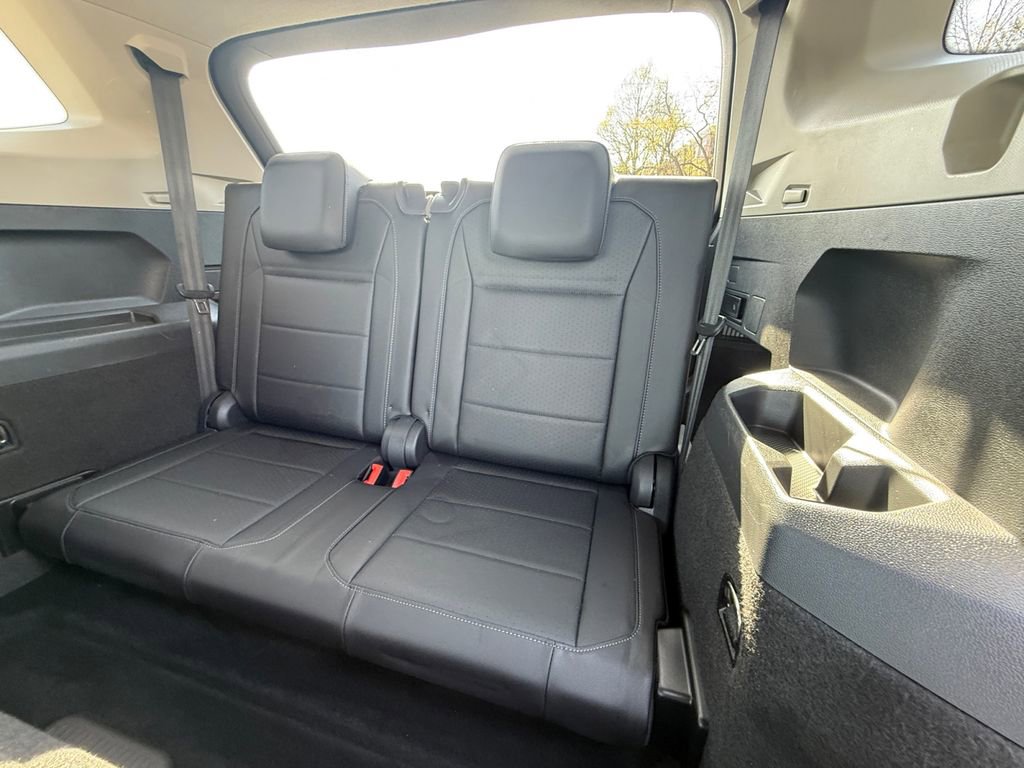 Used 2020 Volkswagen Tiguan SE image 26