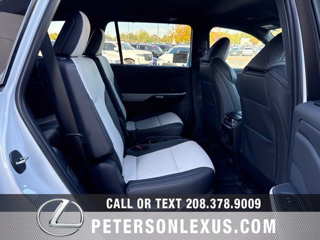 New 2026 Lexus TX 500h AWD w/ Technology Package image 18