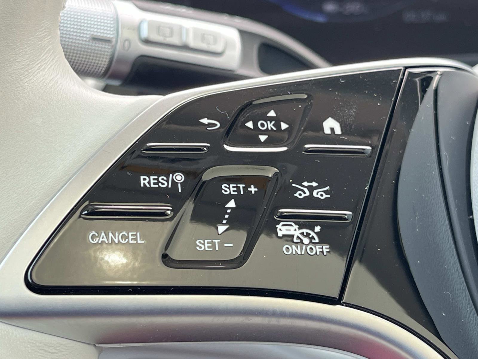 Certified 2023 Mercedes-Benz EQS 580 4MATIC SUV image 29