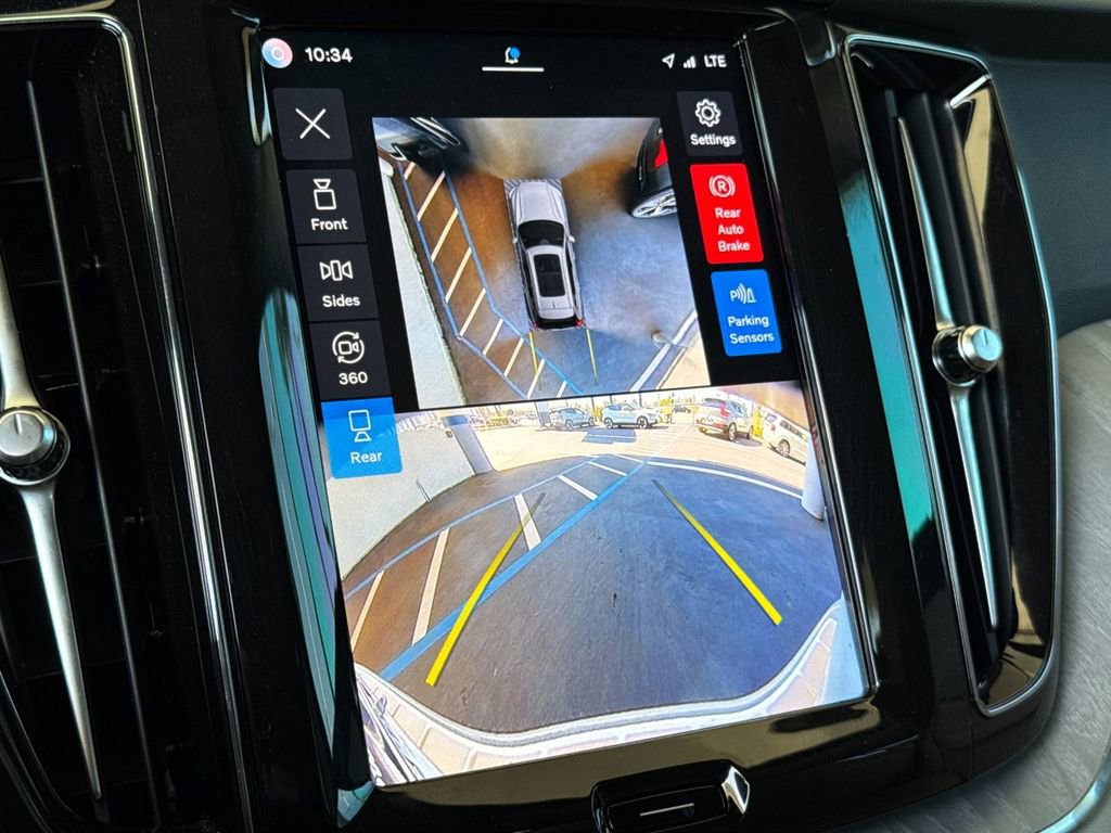 Certified 2024 Volvo XC60 B5 Plus w/ Protection Package Premier image 19