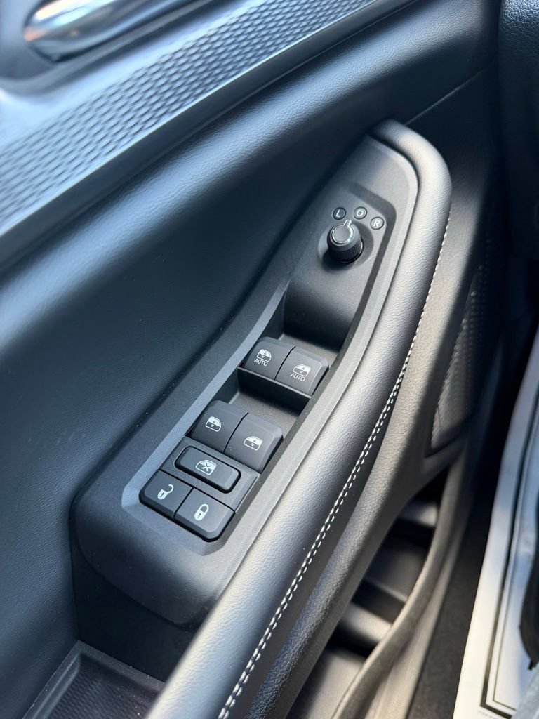 Certified 2025 Jeep Grand Cherokee Laredo X w/ Luxury Tech Group I AWD/4WD image 18