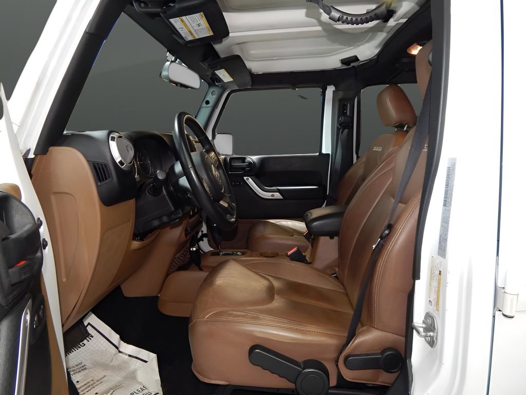 Used 2017 Jeep Wrangler Unlimited Sahara w/ Dual Top Group image 13