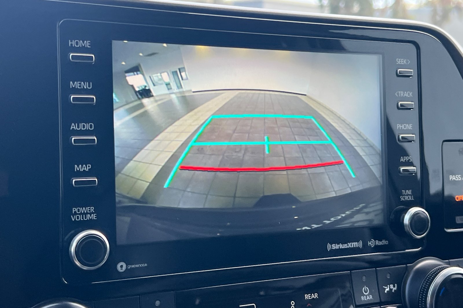 Used 2022 Toyota Highlander XLE AWD/4WD image 20