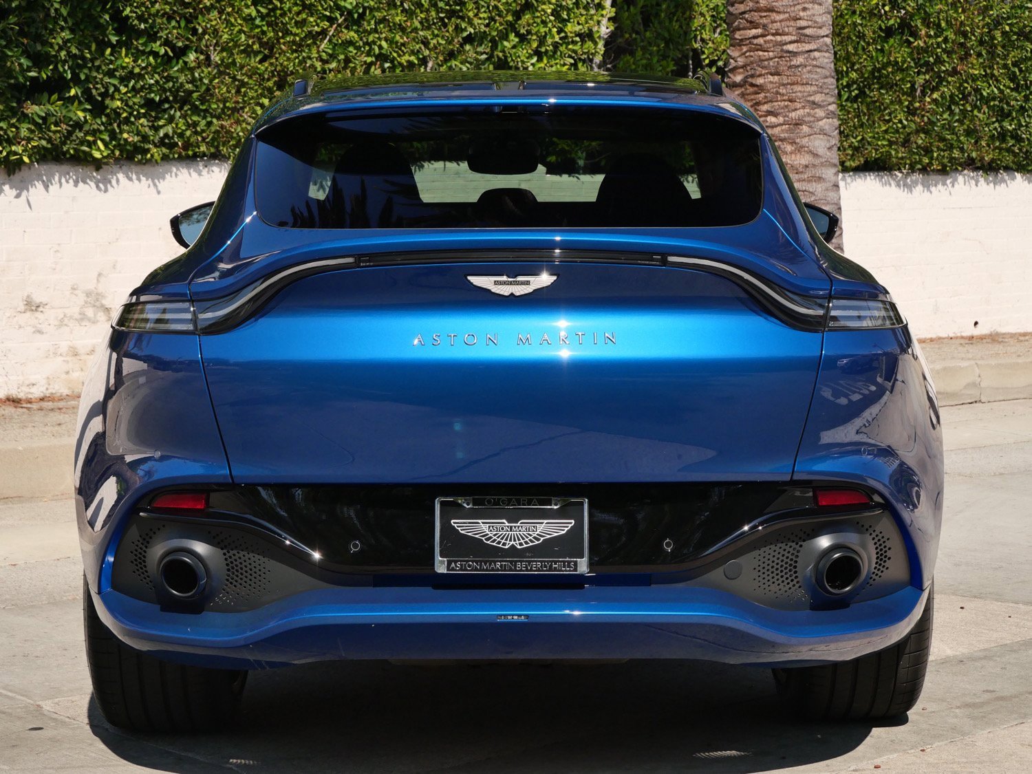 Used 2024 Aston Martin DBX image 17