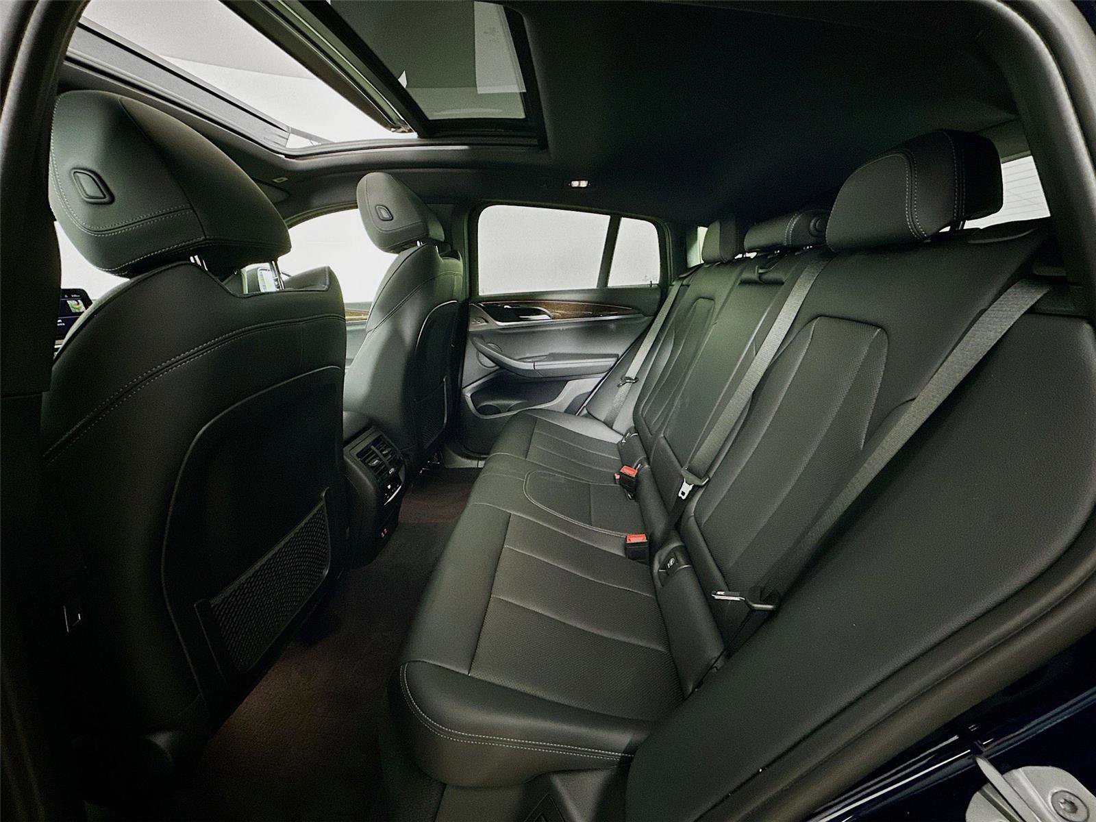 Used 2023 BMW X4 xDrive30i w/ Premium Package image 25