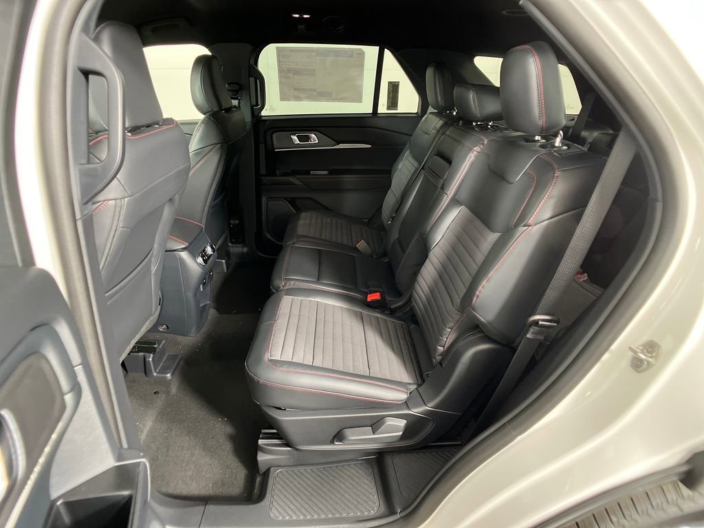 New 2026 Ford Explorer ST-Line image 30