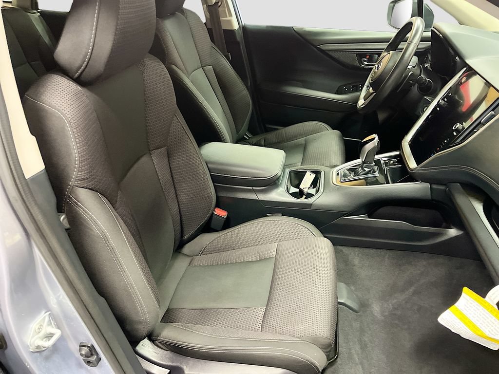 Used 2025 Subaru Outback Premium AWD/4WD image 27