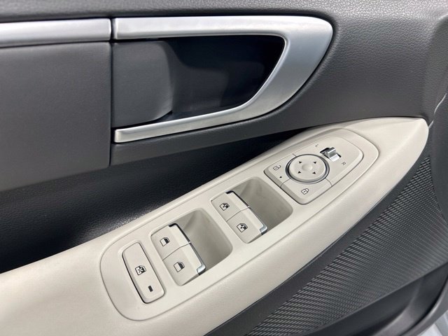 Used 2025 Hyundai Sonata SEL FWD image 21