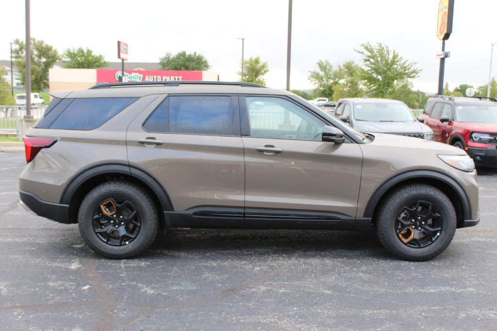 New 2027 Ford Explorer Tremor w/ Tremor Convenience Package AWD/4WD image 6
