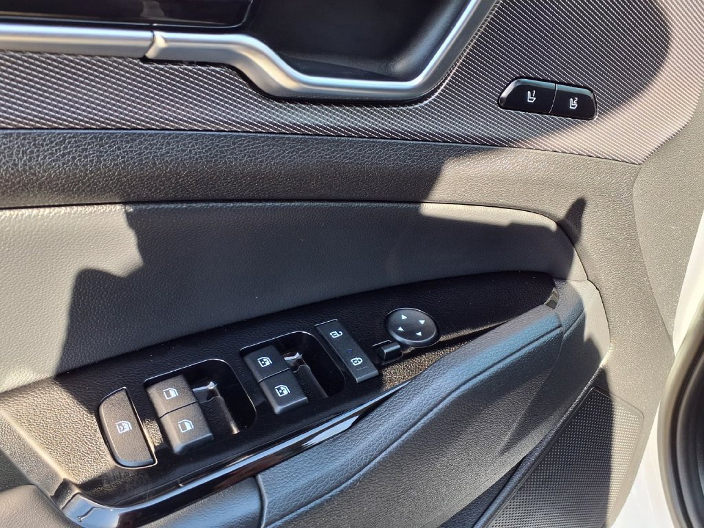 Certified 2024 Kia Sportage SX FWD image 18
