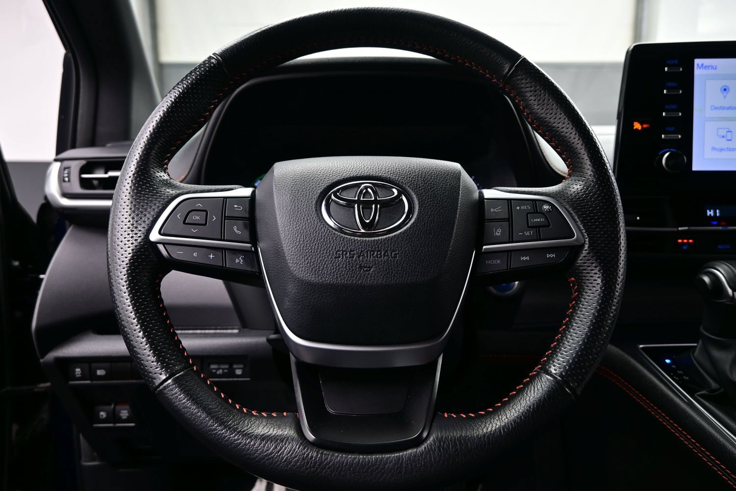 Used 2024 Toyota Sienna XSE AWD/4WD image 25