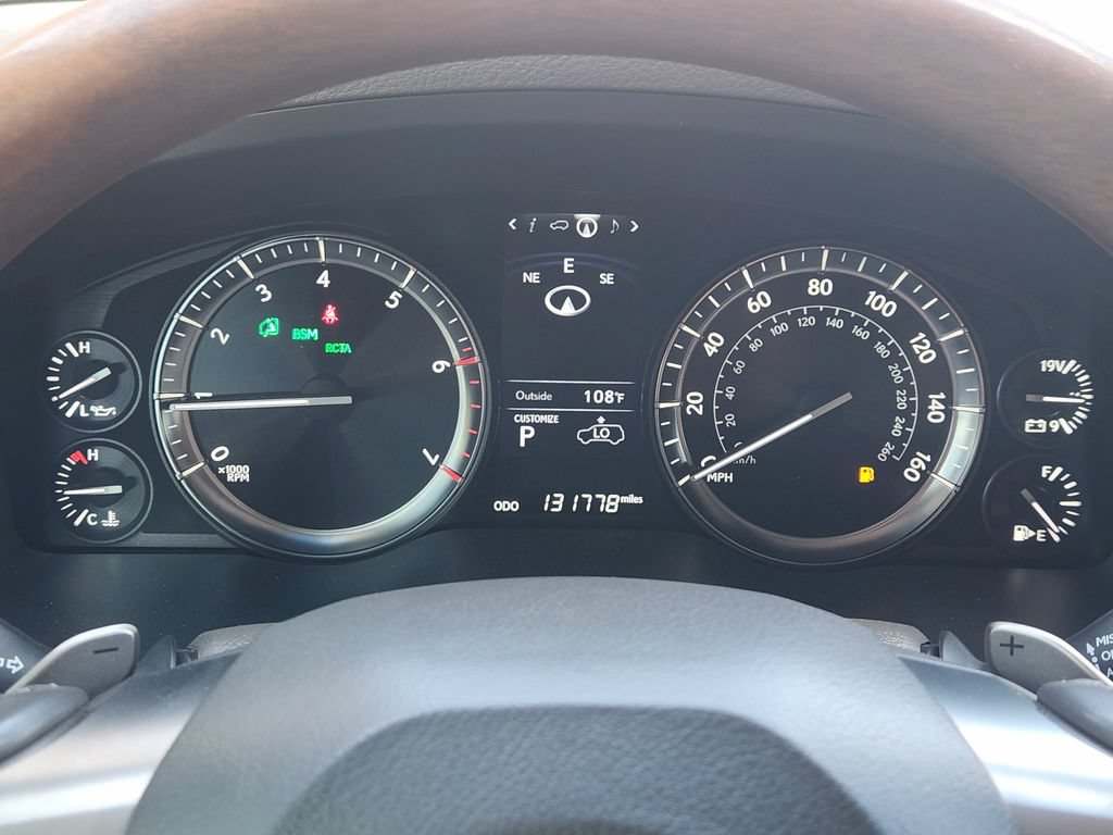 Used 2021 Lexus LX 570 4WD w/ Luxury Package image 17