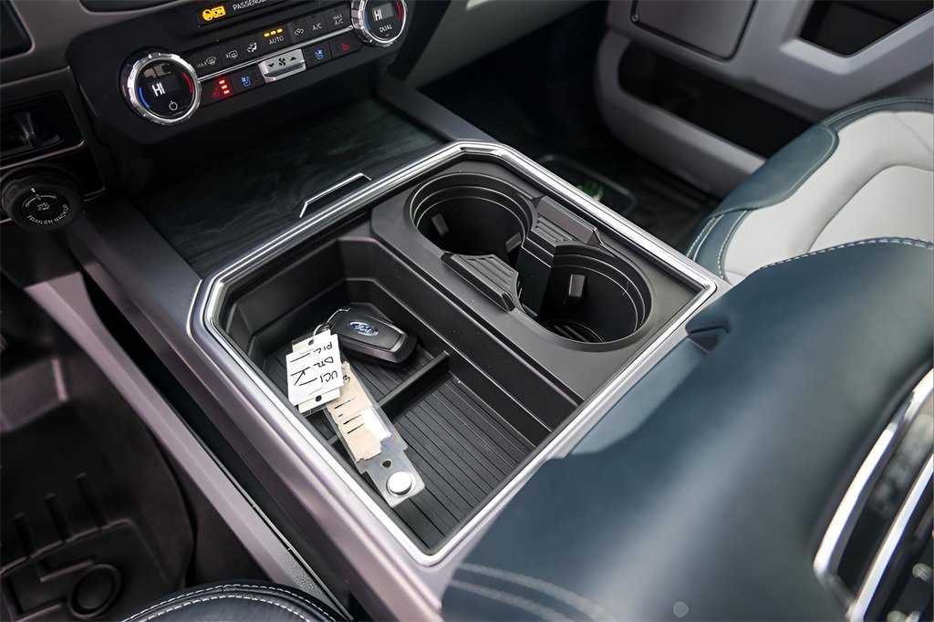 Used 2022 Ford F350 Limited image 19