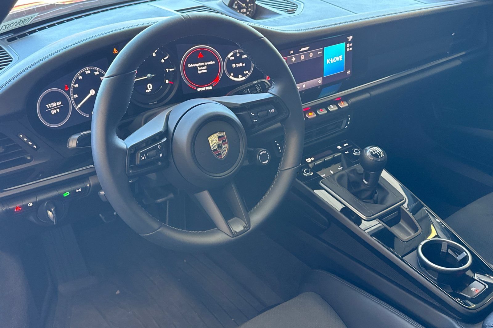 Used 2024 Porsche 911 Carrera T RWD image 13