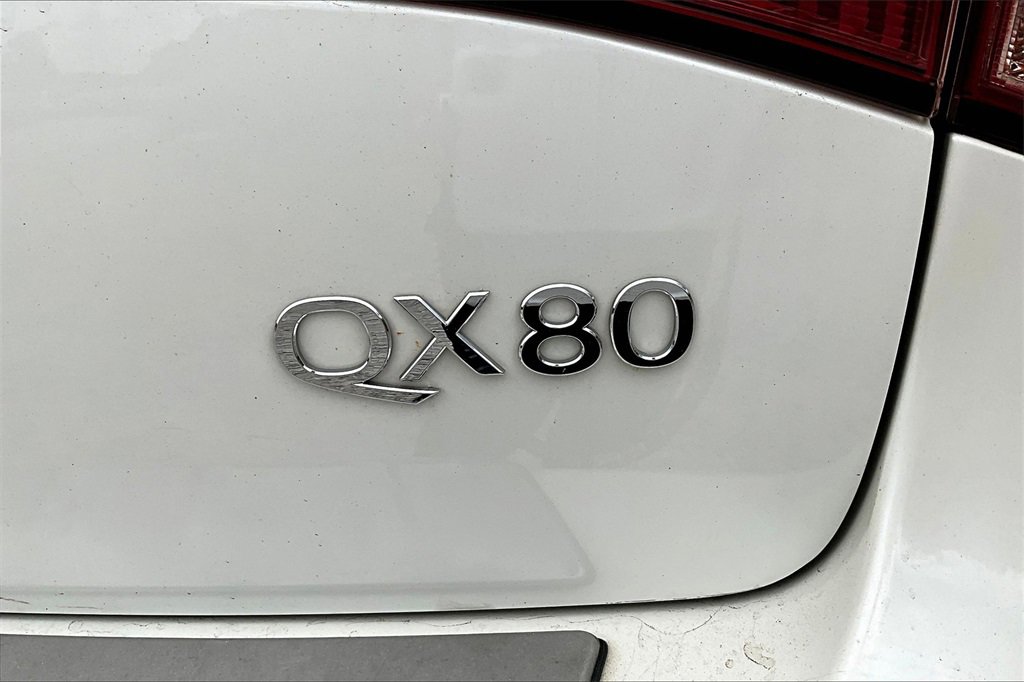 Used 2017 INFINITI QX80 4WD image 8